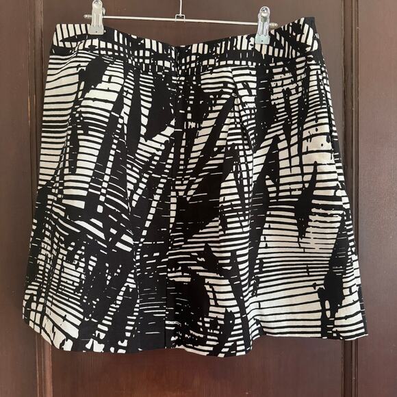 TERI JON | Black and White Grosgrain Graphic Pleated Party Skirt | Size 14 - Picture 2 of 7